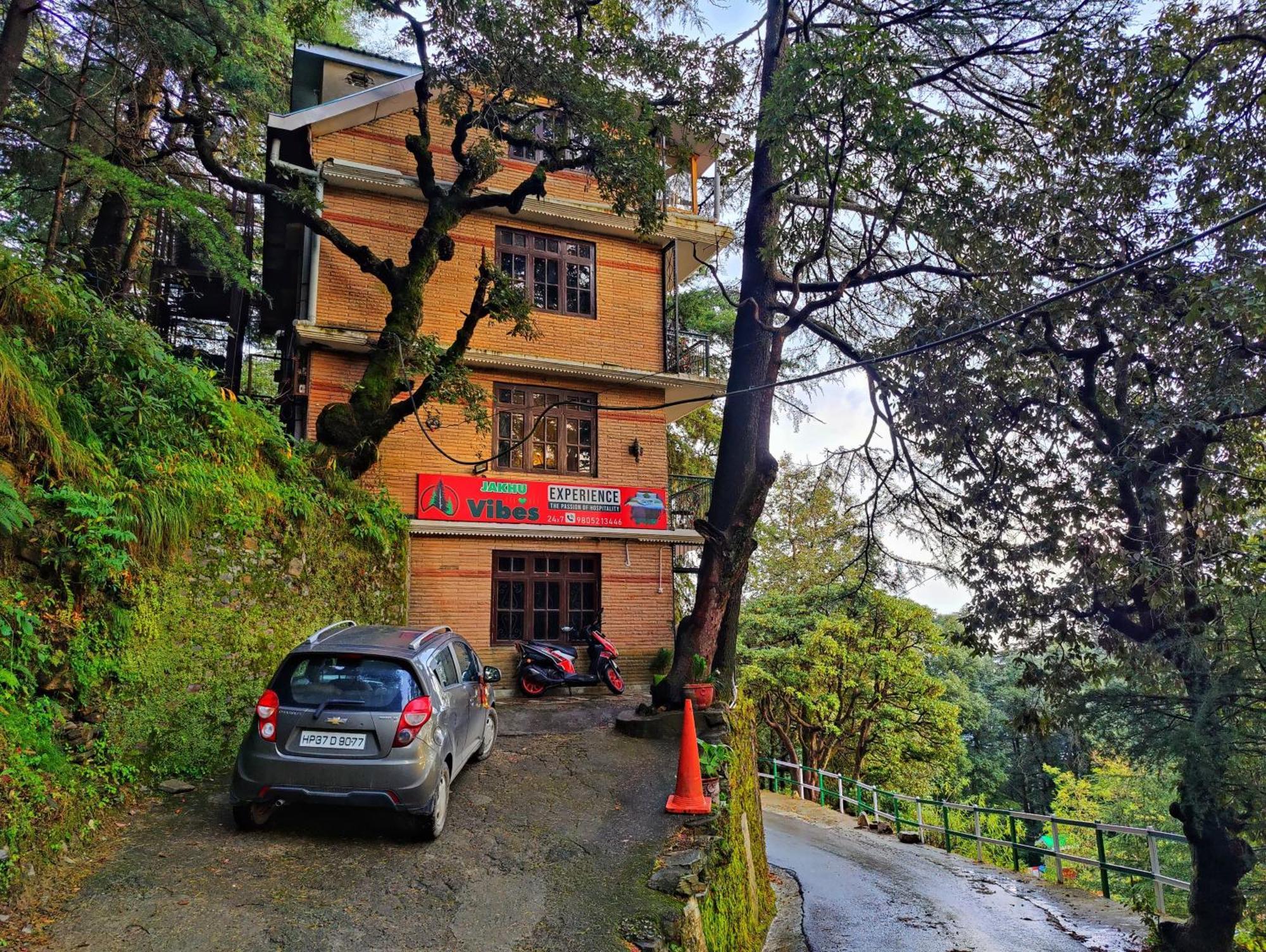 Jakhu Vibes Shimla Esterno foto